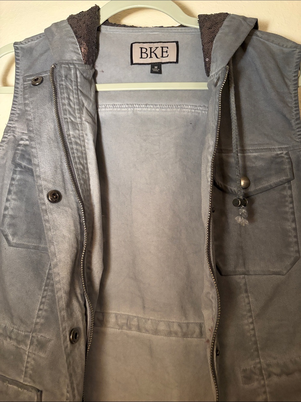 BKE Hooded Sleeveless Utility Vest in Faded Gray - Picture 6 of 9